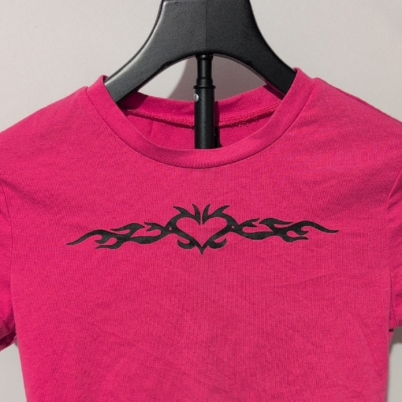SHEIN Pink Tribal Butterfly Graphic Baby Tee Crop Top XS - Picture 3 of 6